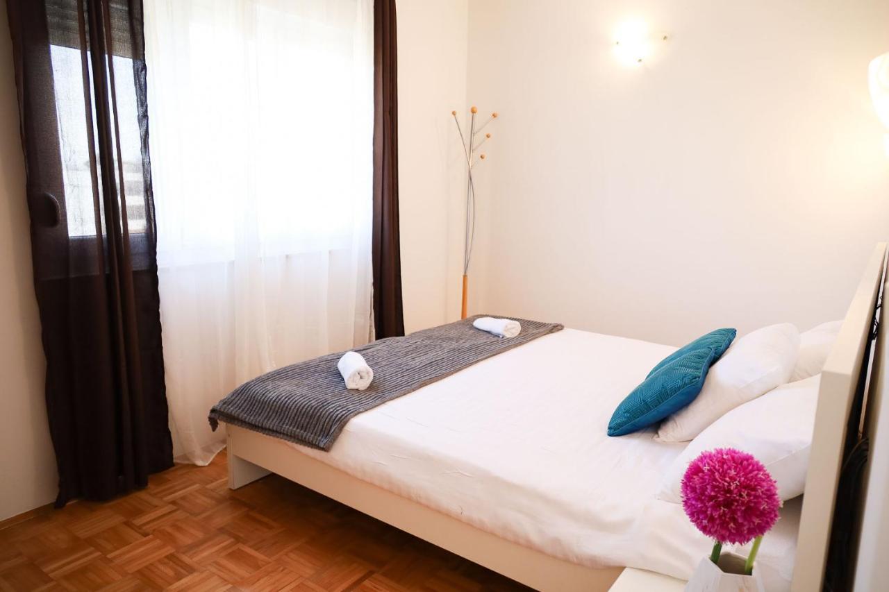 The Florens Residence Near The Beach With The Pool, Bbq And Kids Playground, Zadar Diklo Buitenkant foto