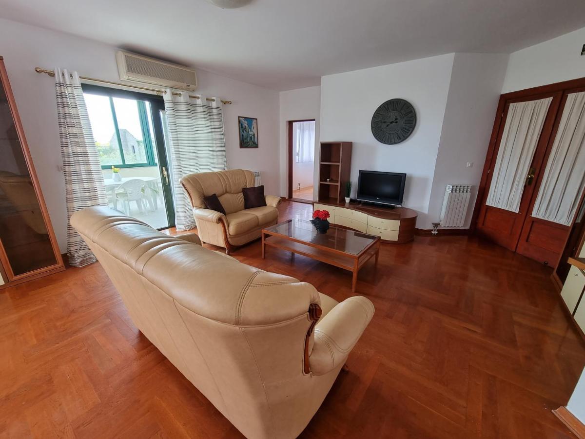 The Florens Residence Near The Beach With The Pool, Bbq And Kids Playground, Zadar Diklo Buitenkant foto